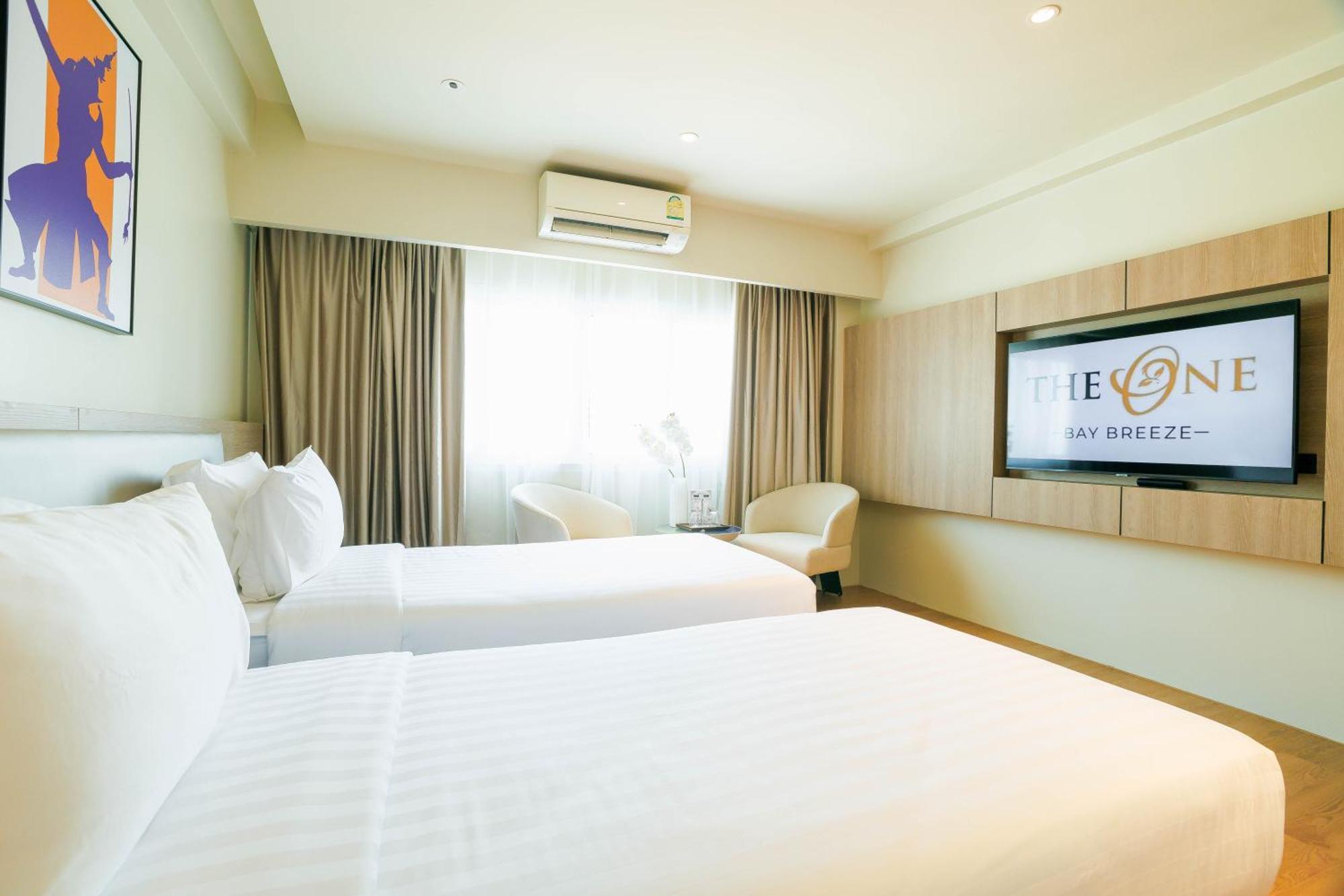 Hotel The One Bay Breeze Pattaya Exterior foto