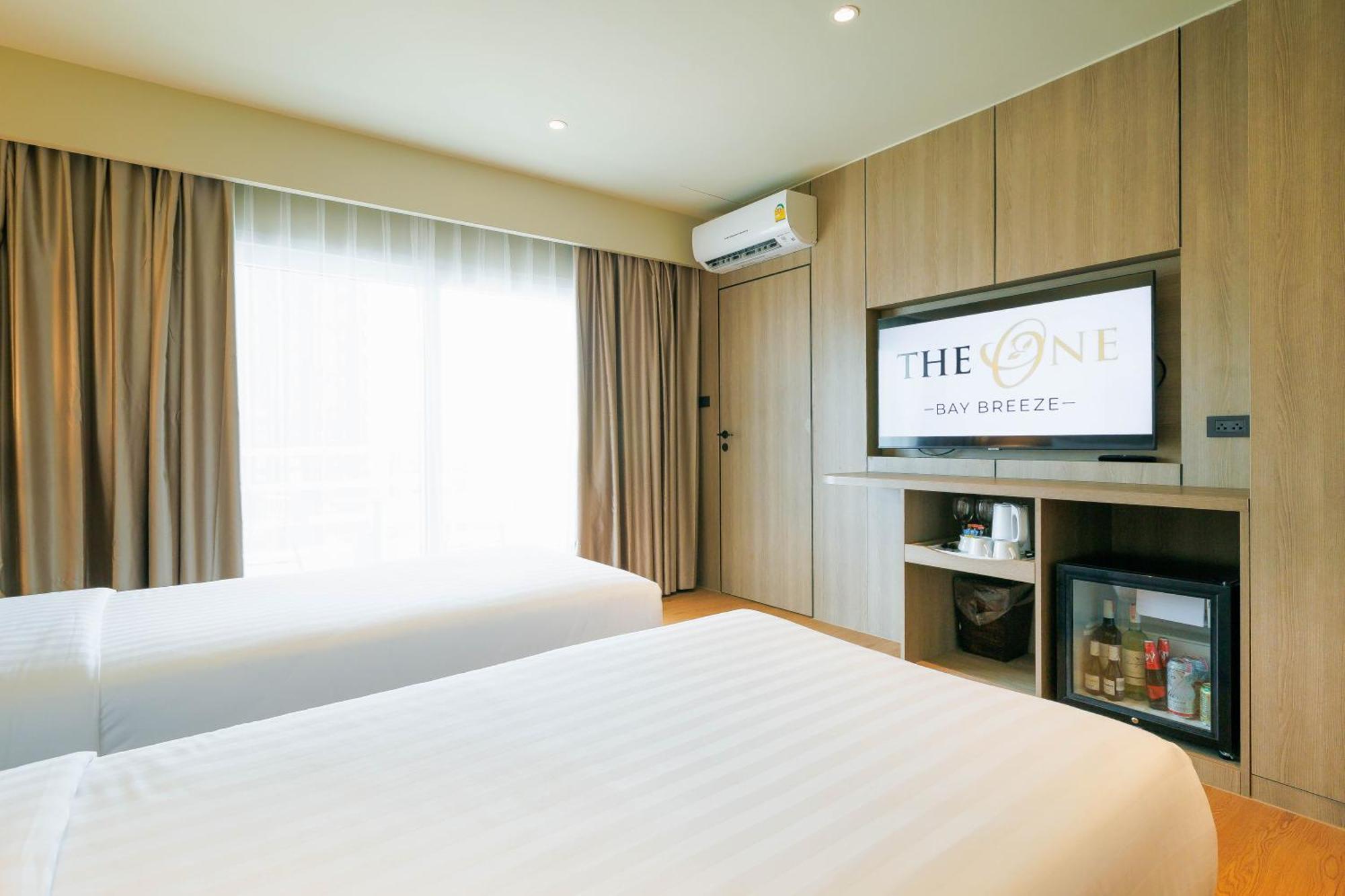 Hotel The One Bay Breeze Pattaya Exterior foto